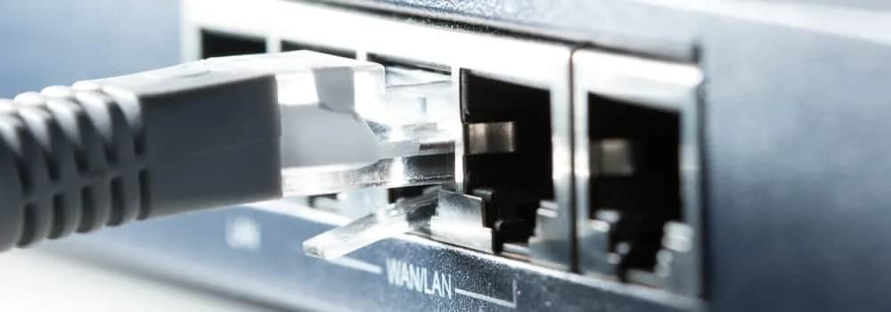 Jak wygląda kabel ethernet? Poznaj jego cechy i różnice z innymi kablami